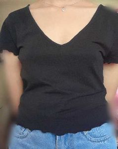 H&amp;M Black V-Neck Crop top