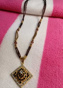 Elegant Beaded Necklace with Pendant
