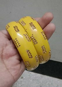 Yellow Bangle Set with Stone Details