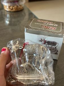 Exquisite Cow Idonl Figurine