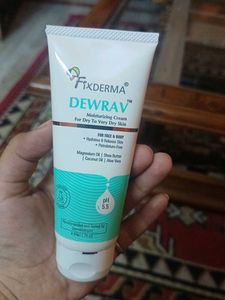 fixderma dewrav moisturising cream