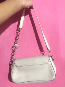 korean shoulder bag with chain detail
