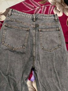 Stylish Grey Jeans
