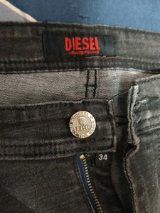 🇺🇸 Diesel men's Black Jeans ( size 32)