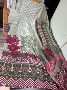 Beautiful Green &amp; Pink Kurta Set