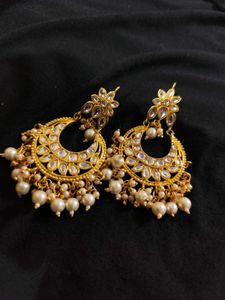 Elegant Kundan &amp; Pearl Jewellery Set