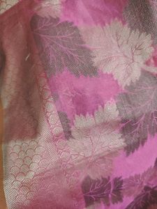 💕Vibrant Pink Leaf Print Dupatta