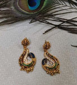 Peacock earring 🦚✨