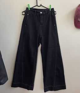 Black Wide-Leg Jeans