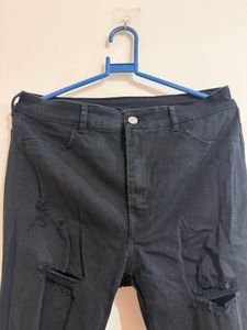 H&amp;M Distressed Skinny Jeans