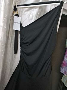 backless Chic Black One-Shoulder Ruched Dress✨️🔥