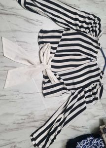 Chic Striped Tie-Front Crop Top