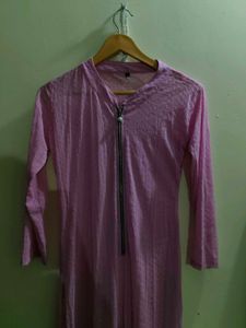 Elegant Pink Kurta with Zipper Detail