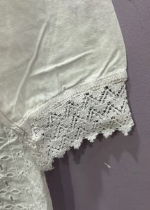 White Floral Embroidered Kurti