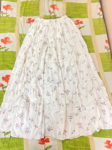 Pinteresty White Tiered Floral Maxi Skirt