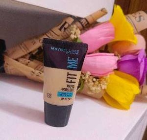 ✨Maybelline Fit Me Foundation (128)