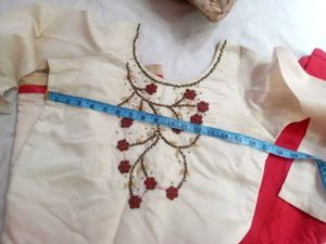 Very V,Beautiful Cream Kurta And Red Legging