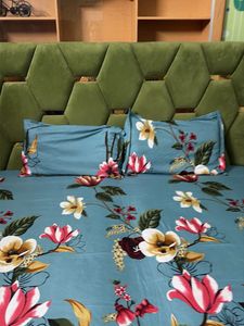 Beautiful Floral Print Bedsheet Set