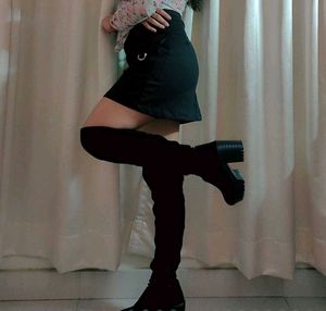 Chic Black Over-the-Knee Boots