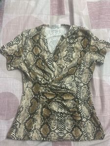 Stylish Snake Print V-Neck Top