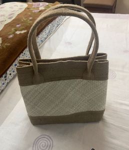 Jute bag with lining