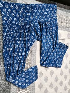Mustard Women Blue &amp; White Printed Cotton Suit