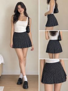 Chic Polka Dot Pleated Skirt