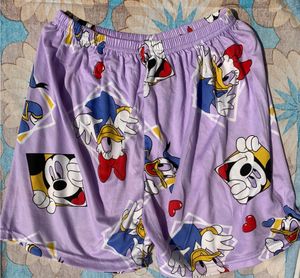 Daisy Duck shorts 🦋