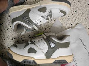 Men's Casual Sneakers for cricket playing