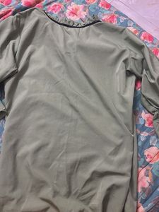 Elegant Green Long-Sleeve Top