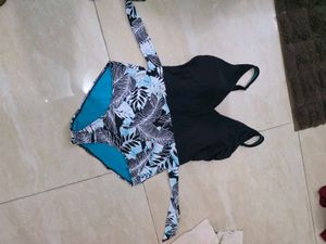 Stylish Tropical Print One-Piece Swimsuit
