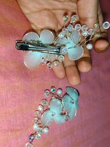 Charming Floral Hair Clips (Set of 2)