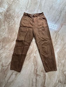 Brown Cargo Pants🤎