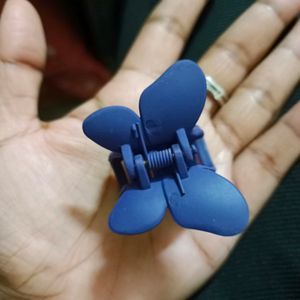 MATTE CLUCTHERS