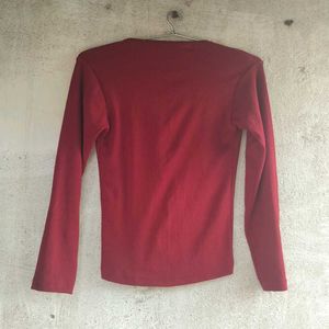 ruby red fitted top 🍒✧