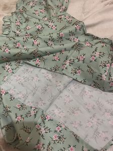 PRETTY PUFFED SLEEVES TOP FOR WOMEN - PISTA GREEN