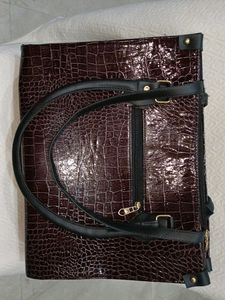 Stealer Deal Handbag