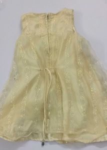 😃✨Sparkly Yellow Party Dress😀✨🎊🎊