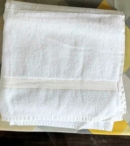 Set Of 2 Bath Towels White Color Pure Cotton