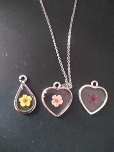 Flower Resin Pendants Set