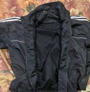 Nike black jacket (chain issue)