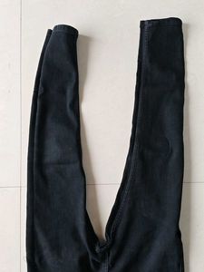 Stylish Dark Wash Skinny Jeans