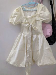 ✨Butter yellow Bow Smocked Dress