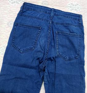 Forever 21 Dark Wash Skinny Jeans💙 grab It⚡