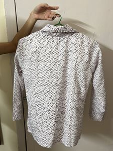 Chic White &amp; Black Floral Print Top