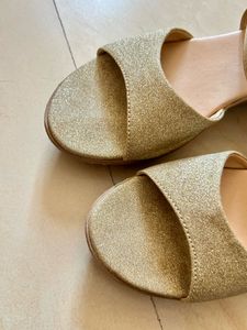 ✨ Golden Shimmer Sandals ✨| UK 6