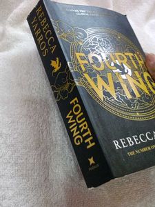 Fourth Wing by Rebecca Yarros