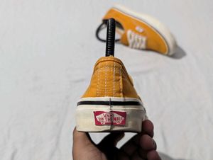 Vans "Authentic" Mustard Yellow Sneakers