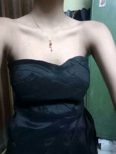 Elegant Black Strapless Dress