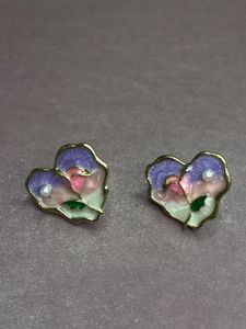 ENAMEL Floral Heart Stud Earrings
